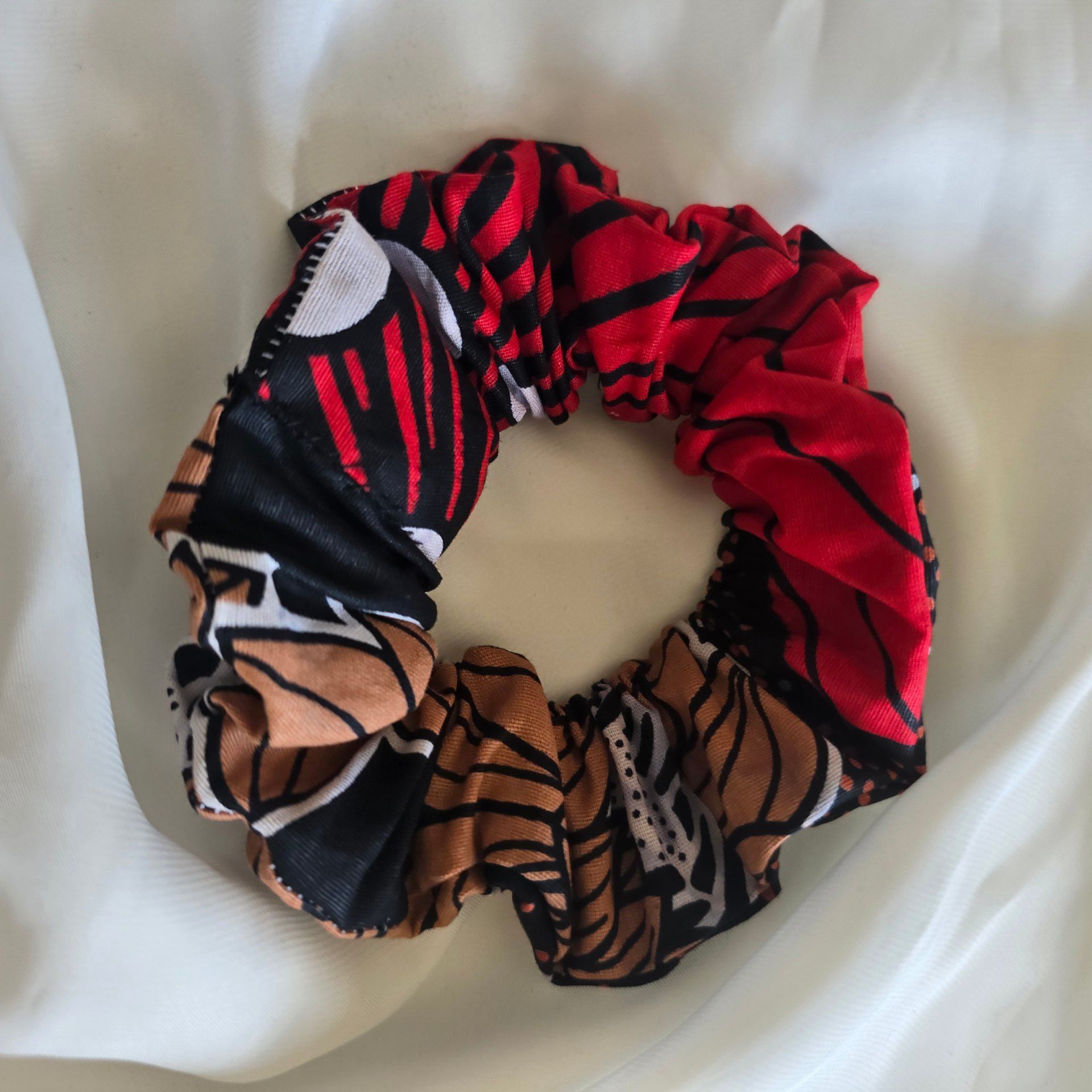 Scrunchie XAI-XAI